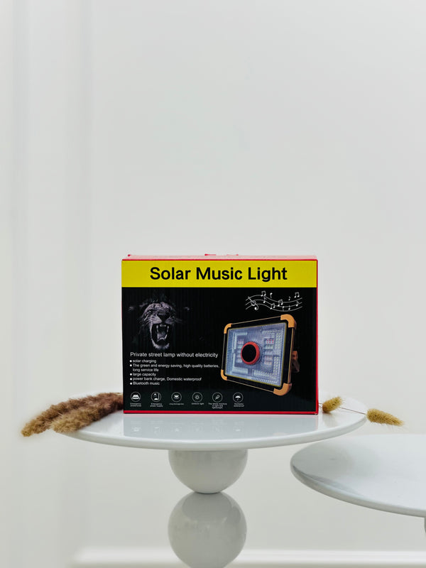 كشاف طاقة شمسية مع سماعة