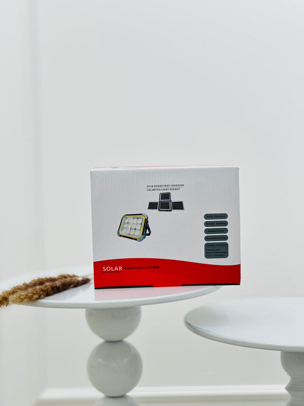 كشاف طاقة شمسية