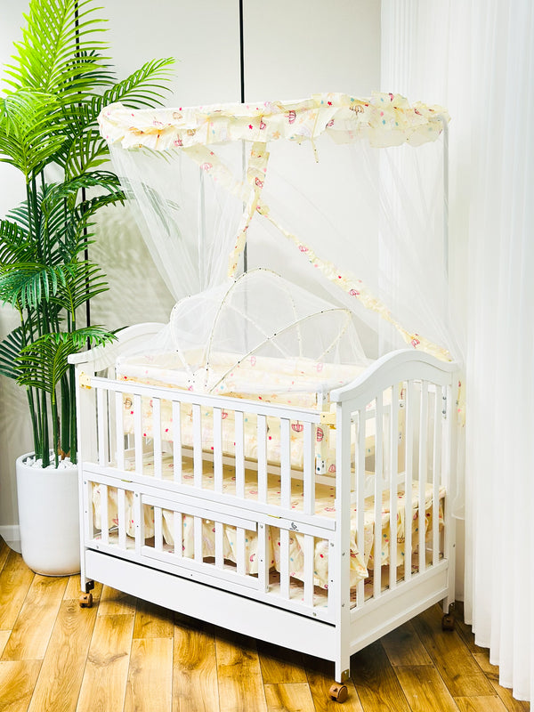 سرير اطفال كبير